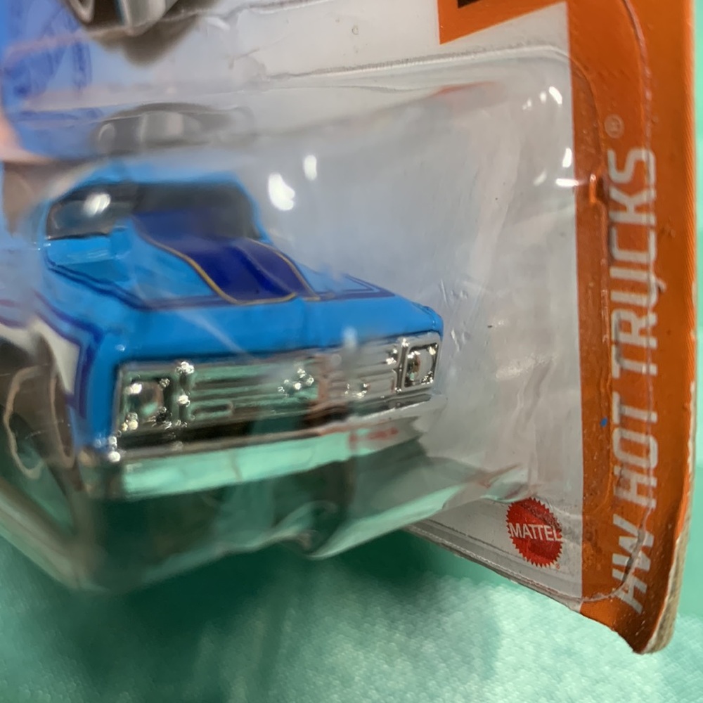 67 Chevy C10 Blue Pickup Hot Whee - Picture 8 of 11